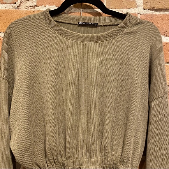 Zara Peplum Light Knit Sweater in Army Green - Picture 7 of 7